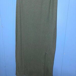 Heart & Hips Women’s Olive Green Ribbed Midi